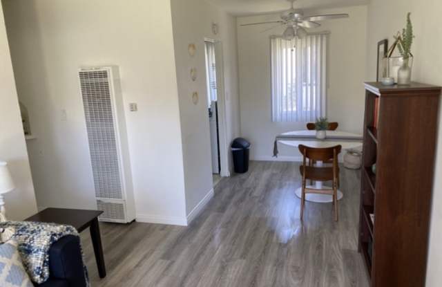 928 Chalcedony Street