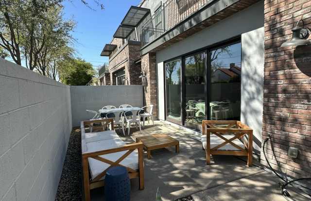 240 W MISSOURI Avenue