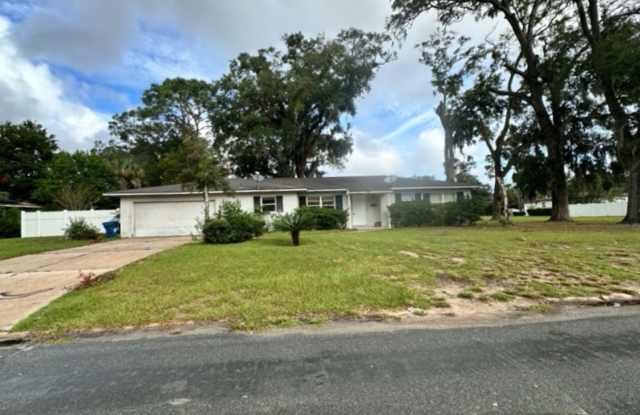 Photo of Move Fast on This Extra-Spacious 3-Bedroom, 2.5-Bath Concrete Block Home in Arlington!
