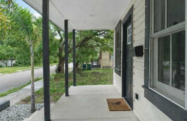 1213 East 12th Avenue