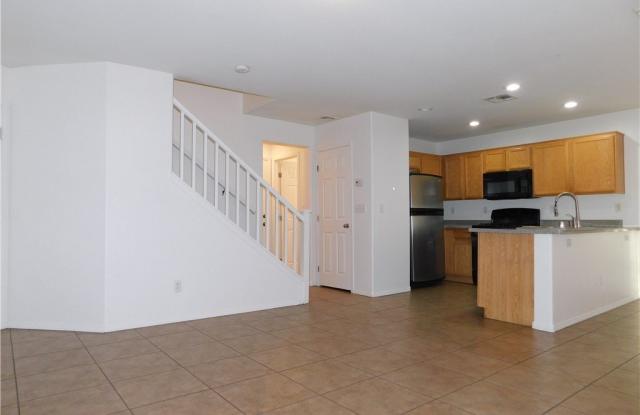 973 MEDINA DE LEON Avenue