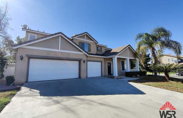 Beautiful 4 bedroom / 3 bathroom home