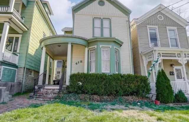 418 Hoge Street unit: 2