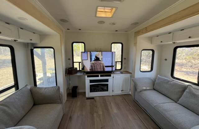 Photo of 101 Theriot Trail