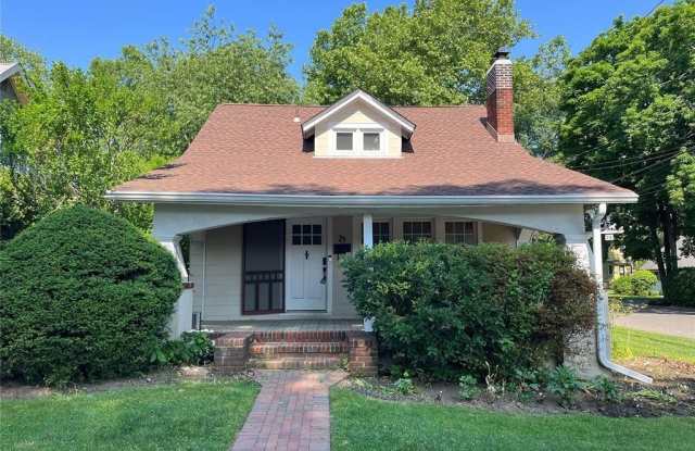 25 Willow Avenue