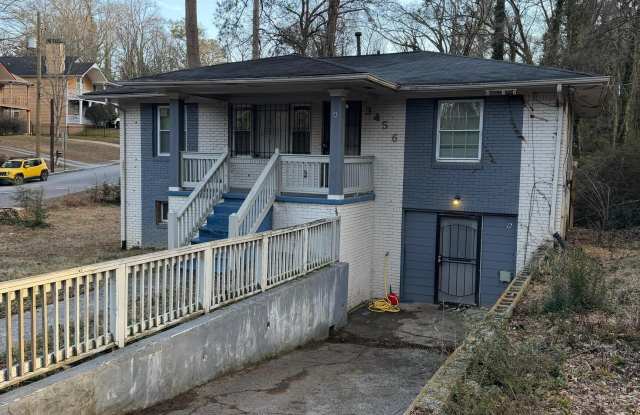 3456 Thompson Drive NW