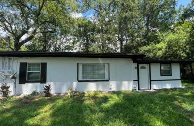 Photo of 3329 Gilmore Street