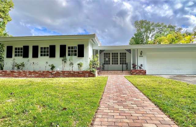 1506 Delgado Ave