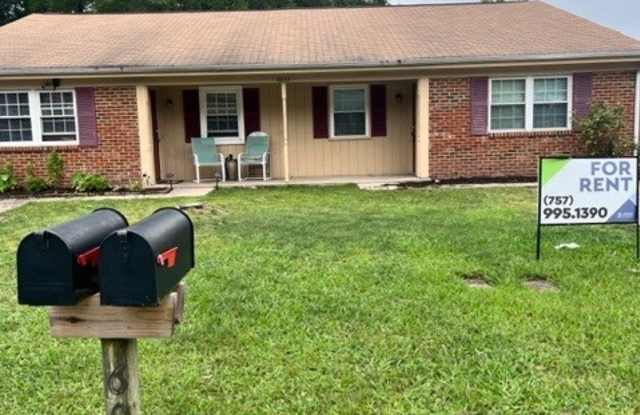 6033 Bradford Dr. #b