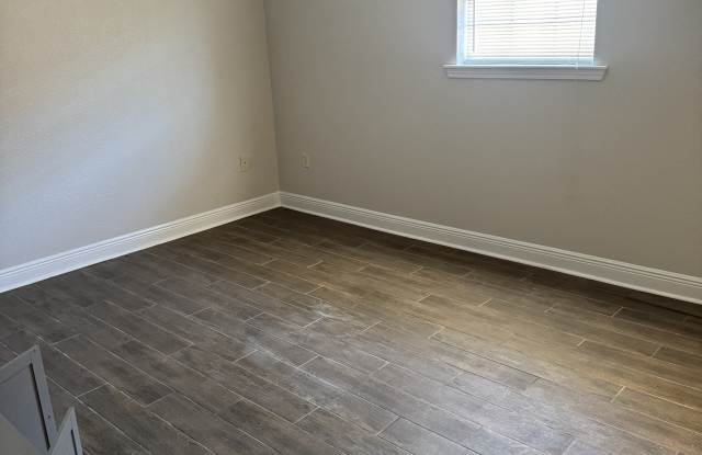 7718 Reindeer Street