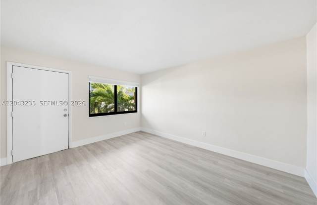 1310 W 29th St