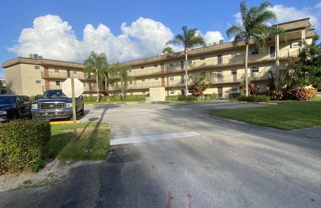Photo of 715 Lori Drive