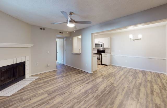 Photo of 12th and Renaissance