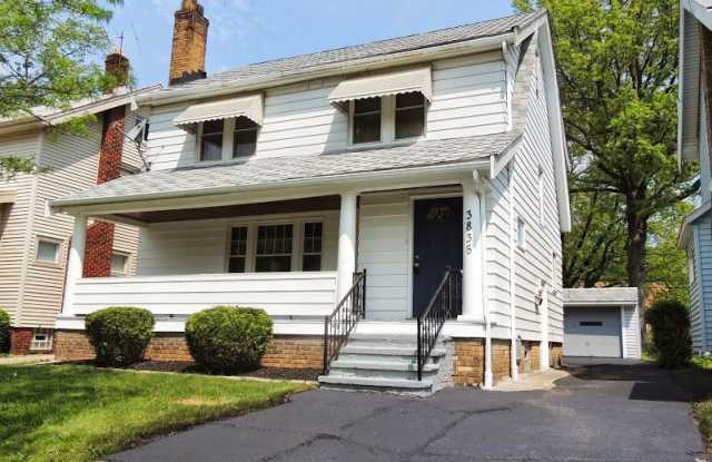 Photo of 3 Bed - 1.5 Bath Colonial for Rent in Cleveland Heights!