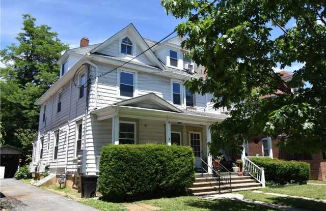 219 W Burke Street