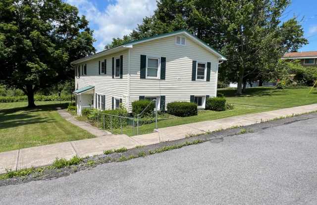 Photo of 107 Oak Hill Road