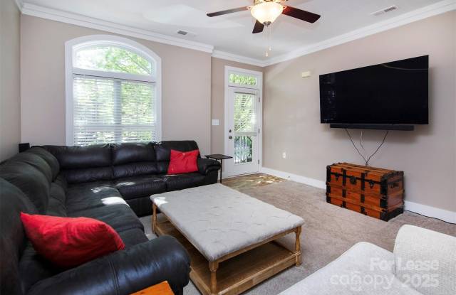 223 Harbour Place Drive