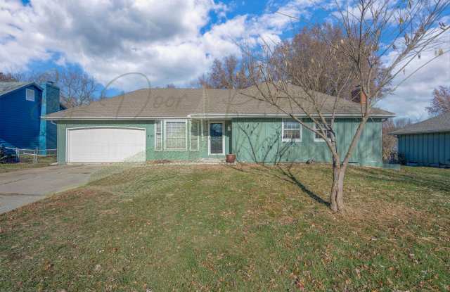 BEAUTIFUL HOME WITH UNIQUE TOUCHES!!!