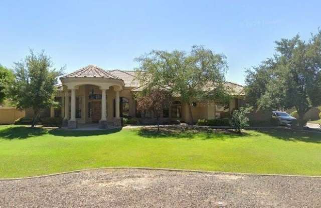 Photo of 16433 W HILTON Avenue