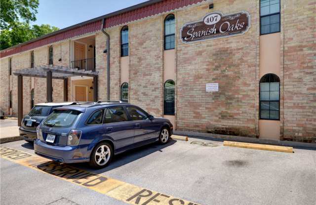 Photo of 407 E 45th St Apt 210