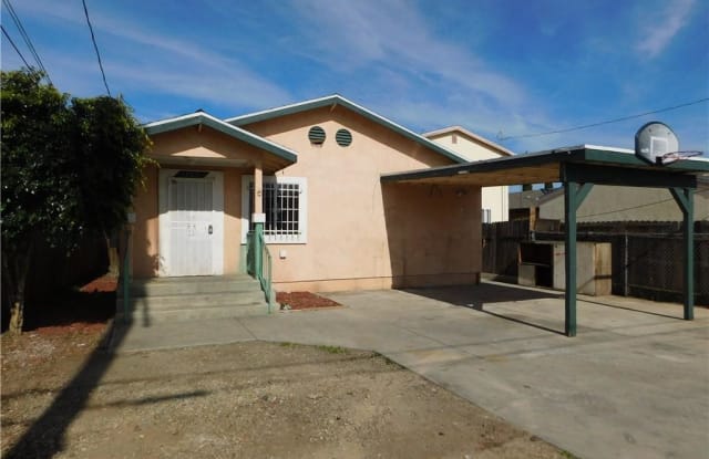 133 W 67th Street - 133 West 67th Street, Los Angeles, CA 90003