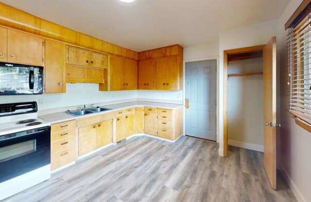 503 3rd Avenue Northeast