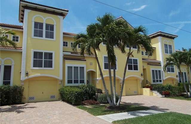 1080 5th St S unit: 1080