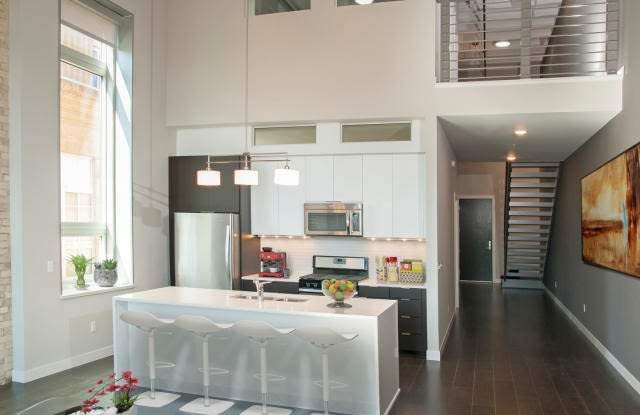 180 Kellogg Blvd E Unit A11