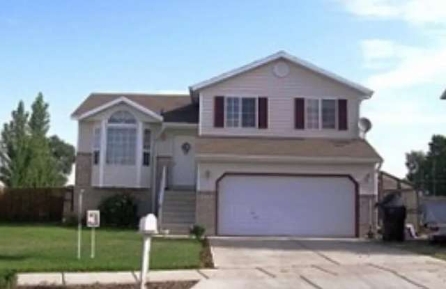 1258 W 725 N