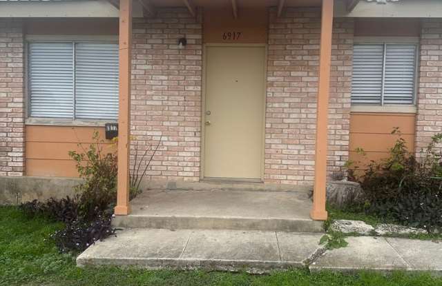 Brookview Duplex 6917