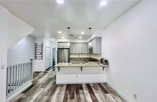 17035 Independence Way