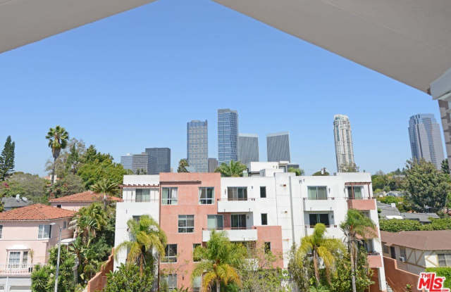 2015 S Beverly Glen Blvd