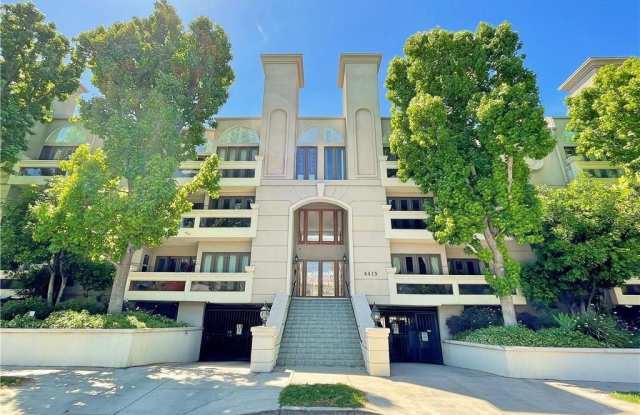 4415 Saugus Avenue