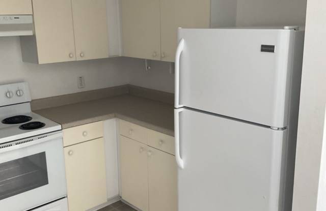 1800 Tsuga Way, Unit J