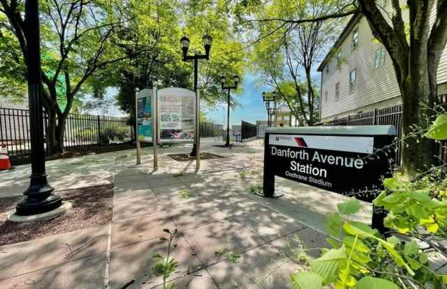 75 MARTIN LUTHER KING JR DR