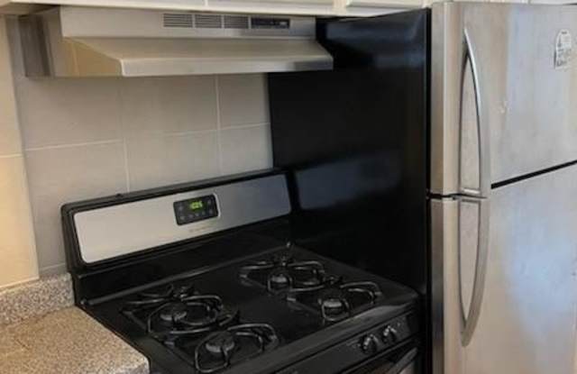 181 Pearsall Drive unit: 6H