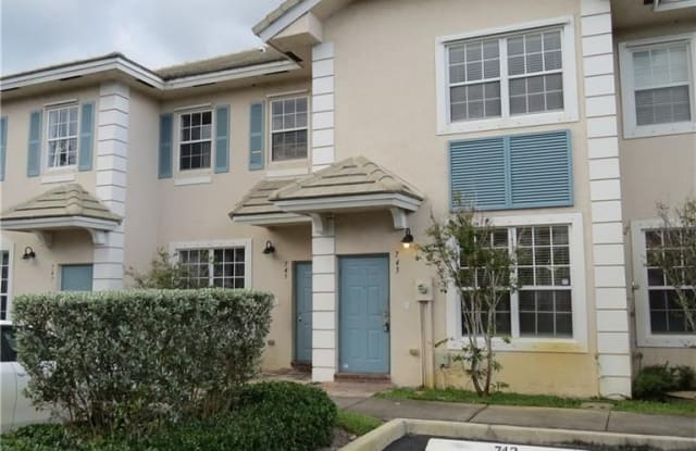 743 NW 42nd Ave - 743 Northwest 42nd Avenue, Plantation, FL 33317