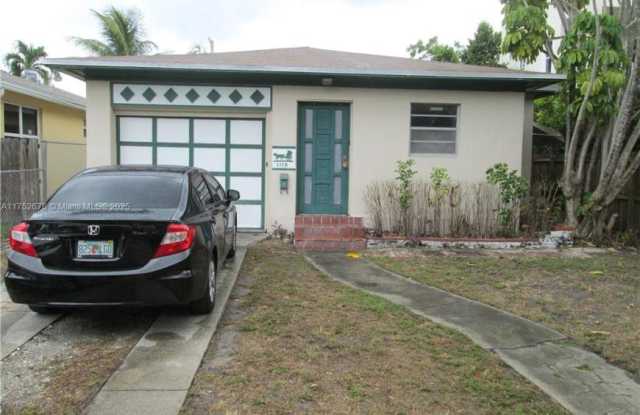 1119 N 17th Ave