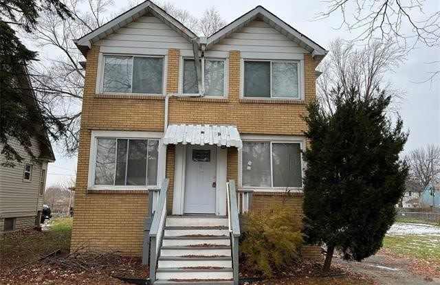 630 POPLAR  STREET Unit 2