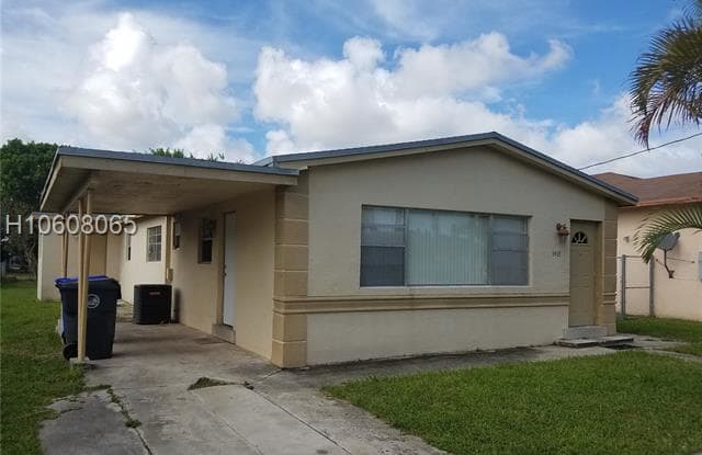 5413 SW 22nd St - 5413 Southwest 22nd Street, West Park, FL 33023