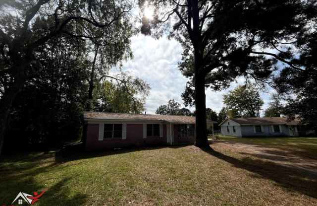 5645 Knollcrest Drive