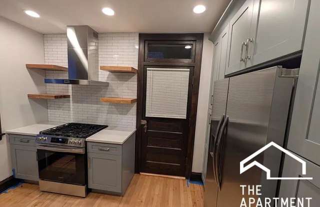 Photo of 2626 West Devon Ave.