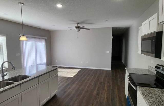 2325 Burns North - 2327