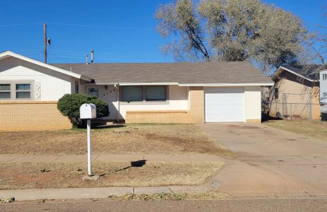 HOME NEAR SANDIA SCHOOL ON QUIET STREET - 3120 Mandell Circle, Clovis, NM 88101