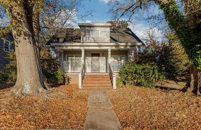 8 Brooks Ave