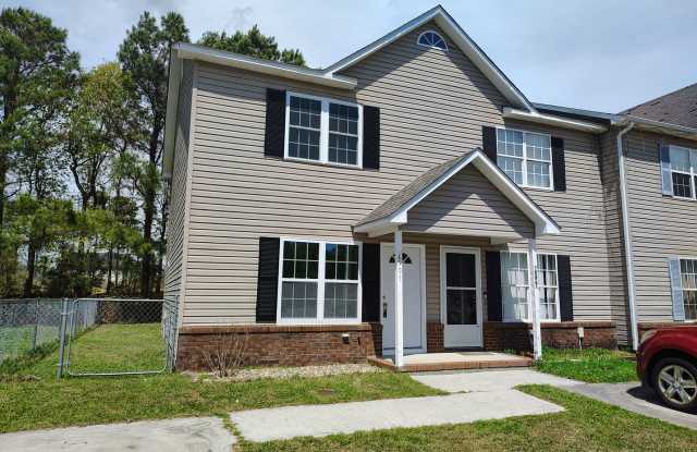 Cute Townhome