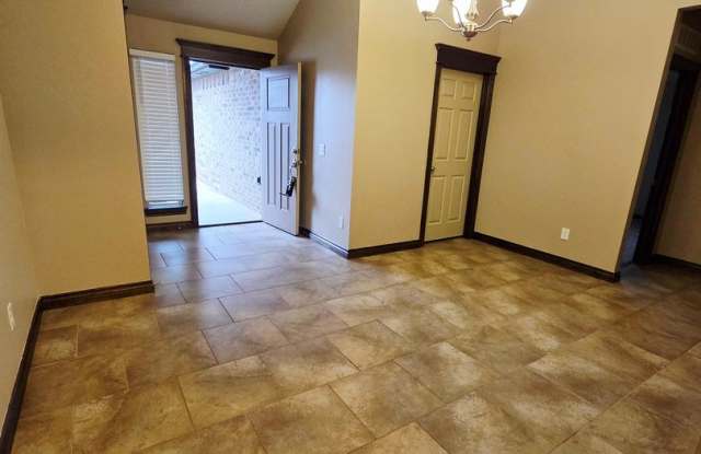 ✨YUKON HOME MOVE IN SPECIAL! ✨