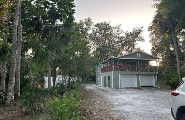 Charming 3BR House in Ormond Beach