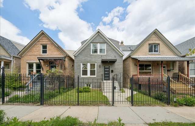 3424 W Beach Avenue