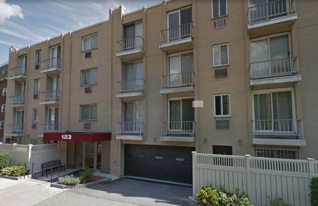 123 Sewall Ave